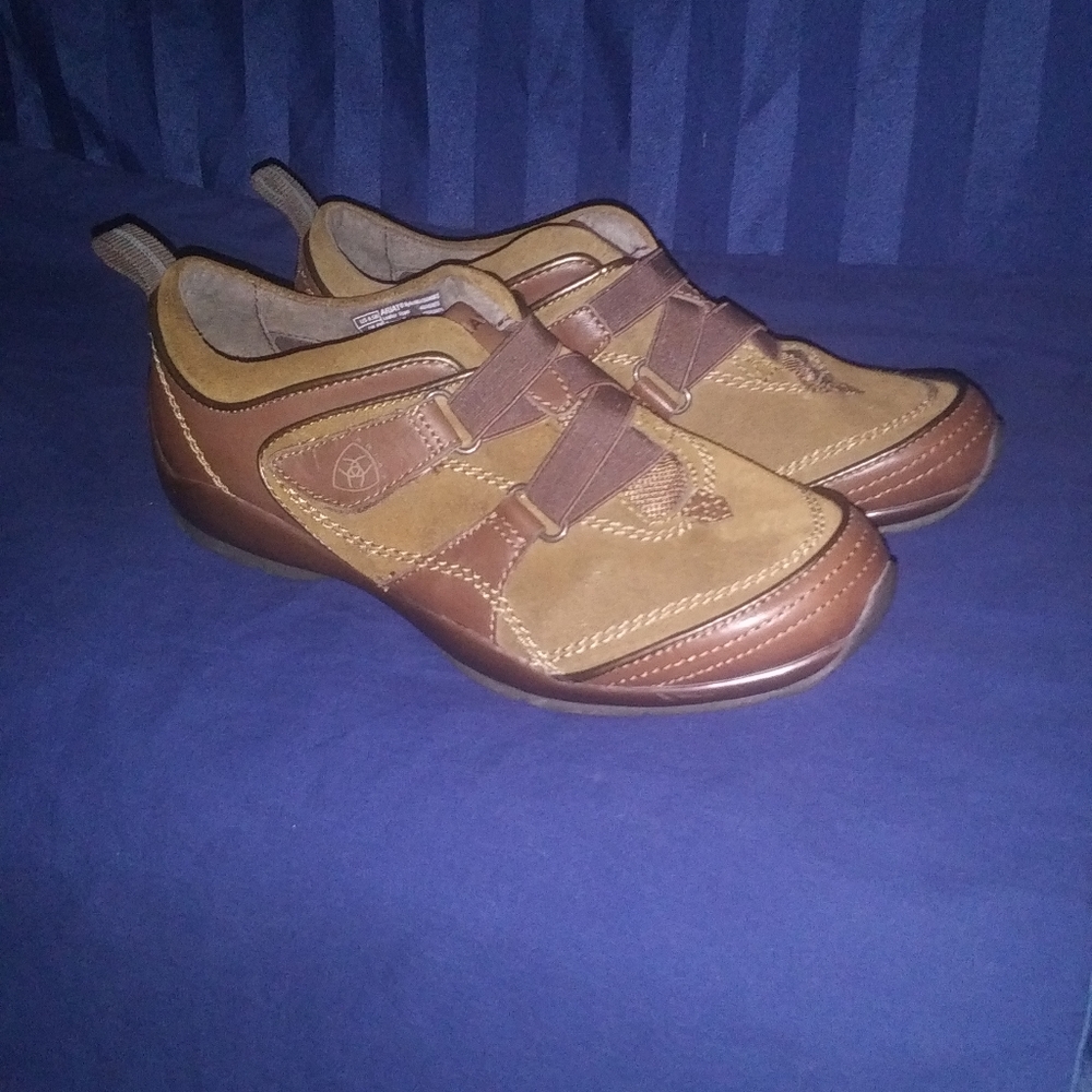 BRAND NEW. Brown Ariat Velcro Sneakers. 6.5B.